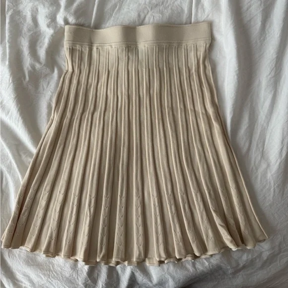 Sandro Cream Pleated Mini Skirt - Picture 4 of 5